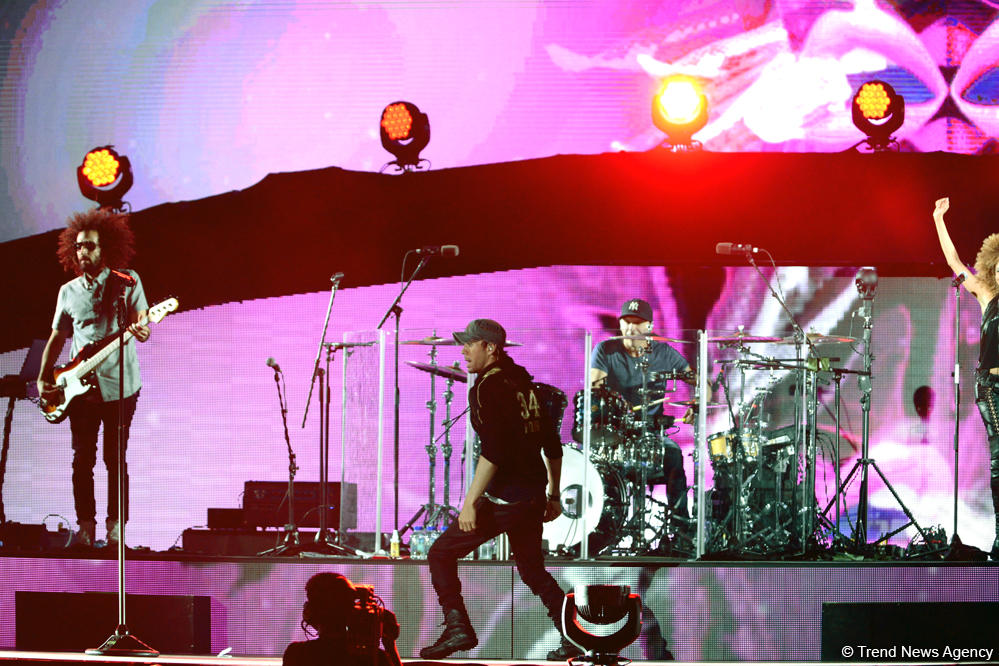 Enrique Iglesias performs in Baku as part of F1 Grand Prix (PHOTO)