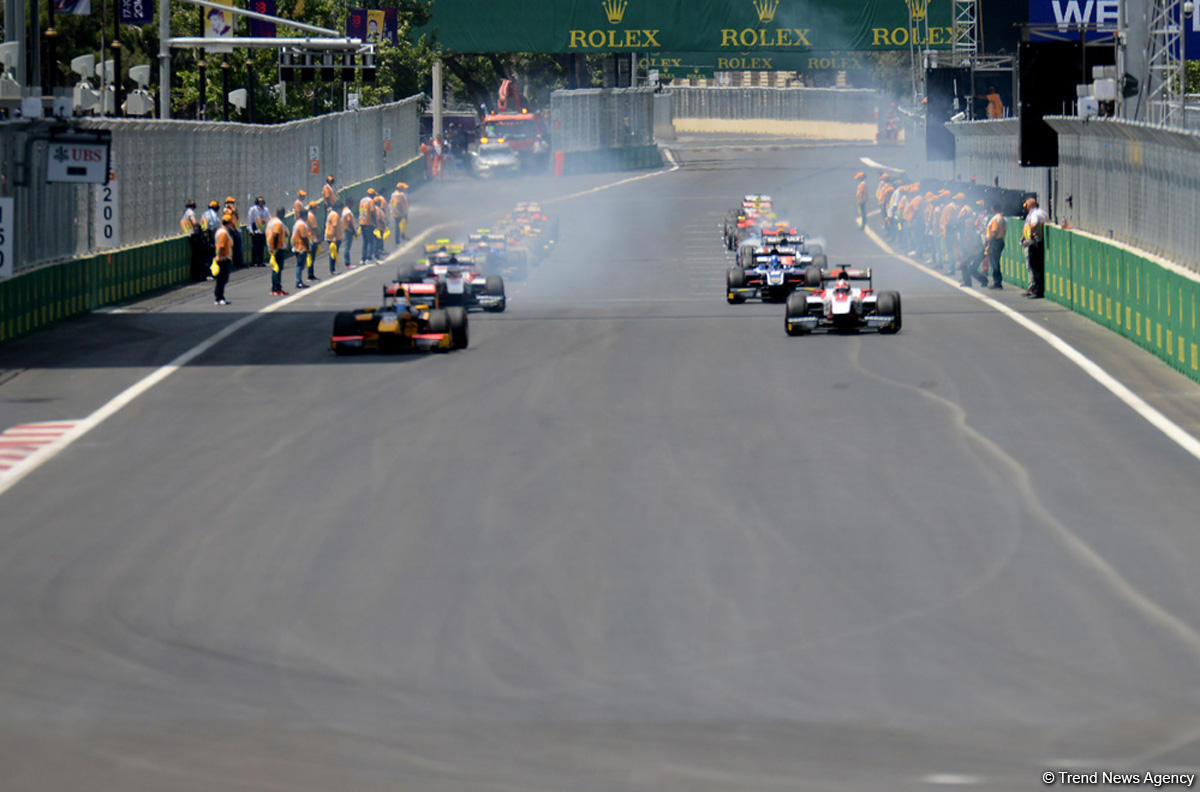 GP2 First Race kicks off in Baku (PHOTO)