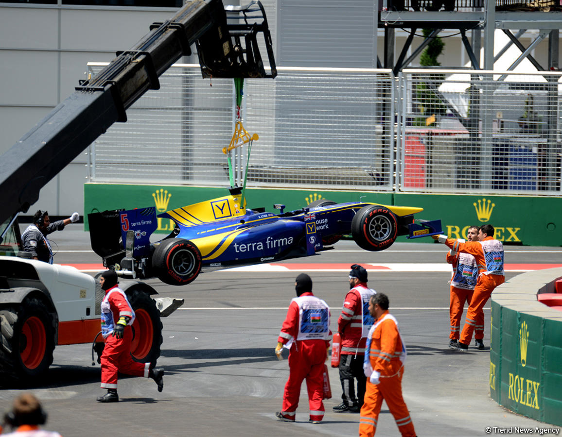 GP2 First Race kicks off in Baku (PHOTO)