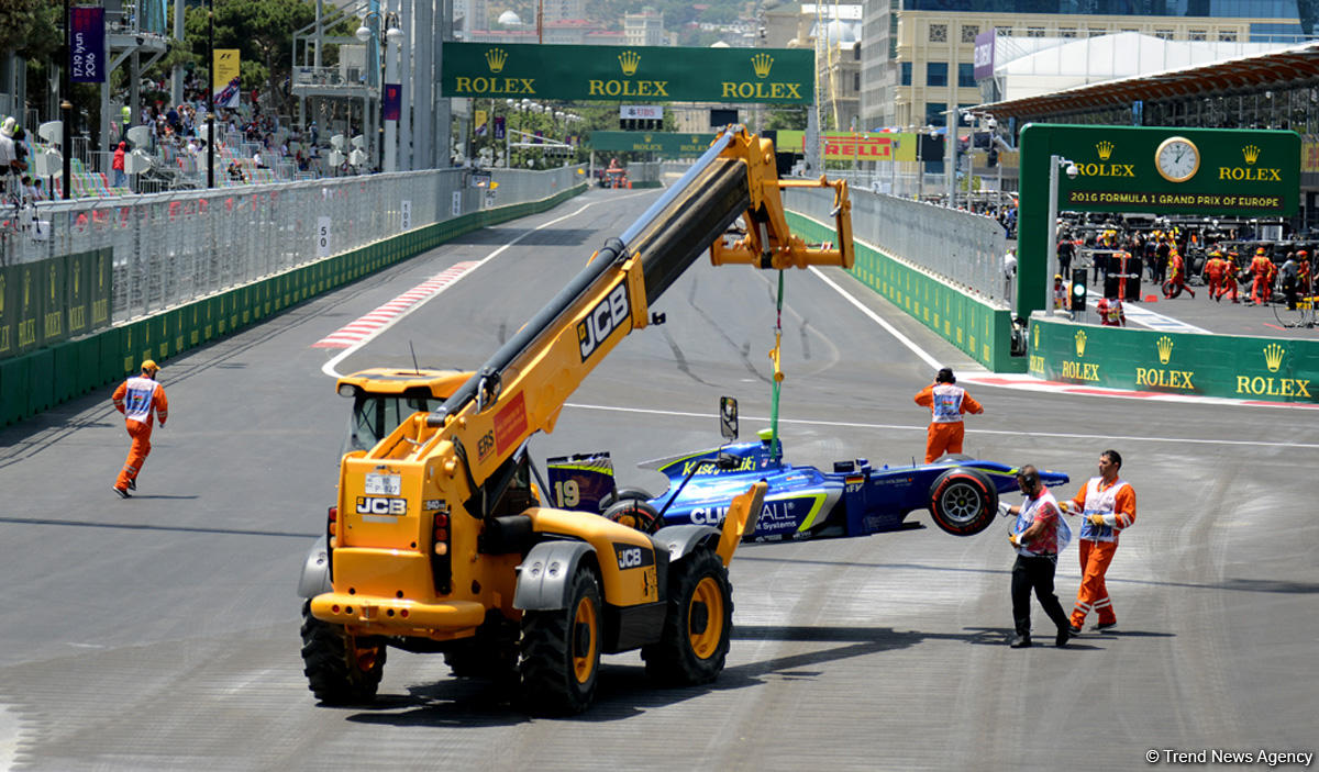 GP2 First Race kicks off in Baku (PHOTO)