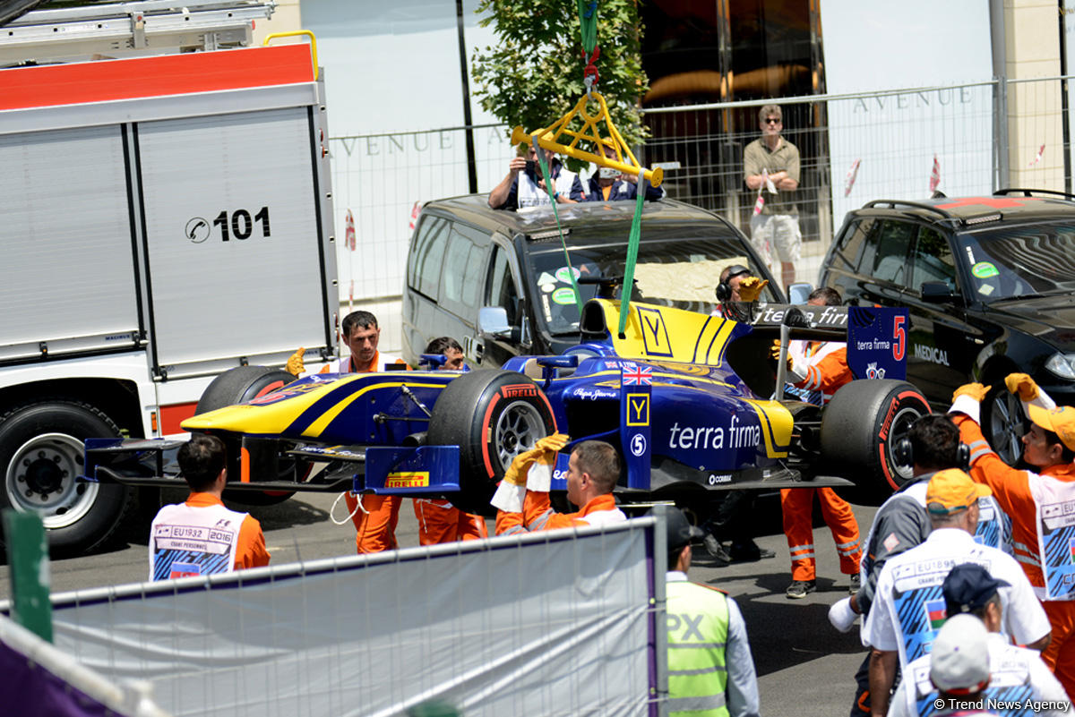GP2 First Race kicks off in Baku (PHOTO)