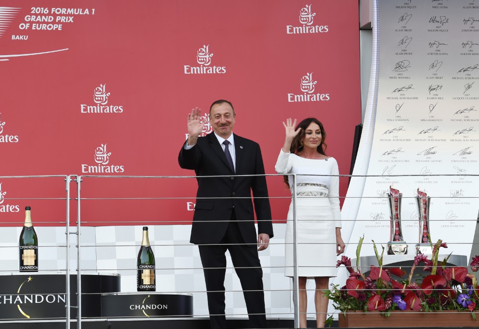 President Aliyev, his spouse present F1 trophies to European Grand Prix winners