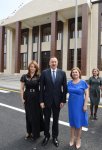 President Aliyev meets with Nardaran residents (PHOTO)