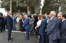 President Aliyev meets with Nardaran residents (PHOTO)