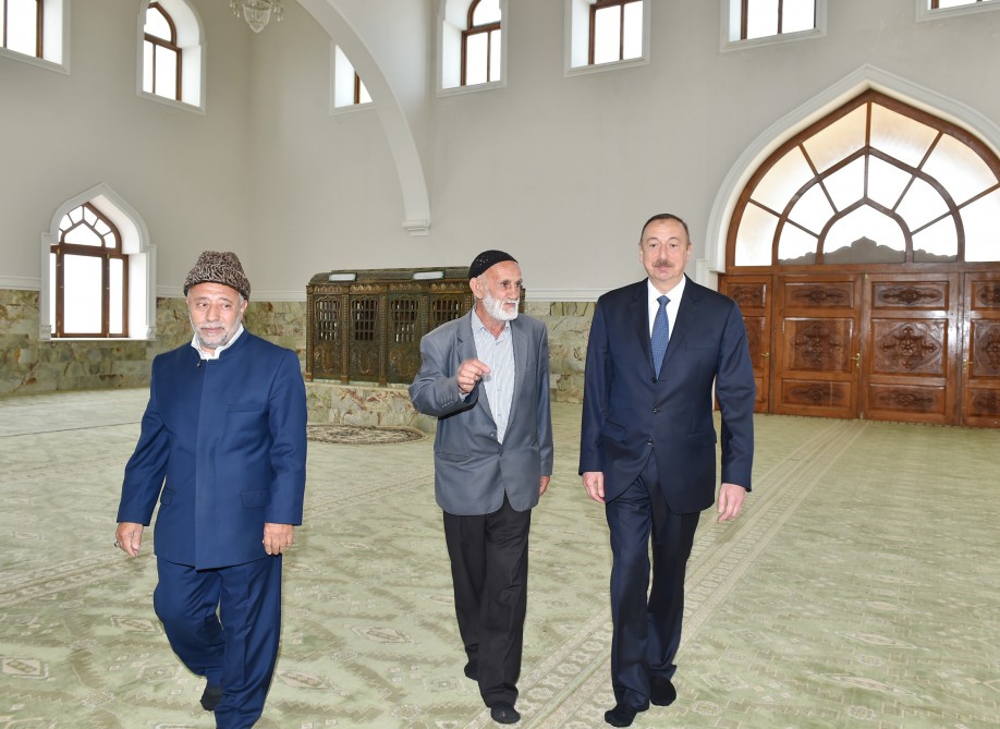President Ilham Aliyev visits Rahima Khanim Mosque-Shrine in Nardaran (PHOTO)