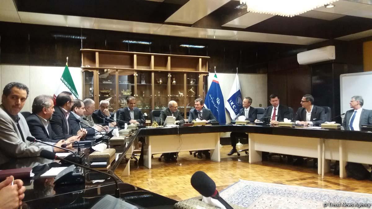 Iran-Khodro, France’s ASP sign contract on joint venture