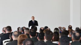 President Aliyev views residential building for servicemen