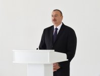 President Aliyev views residential building for servicemen