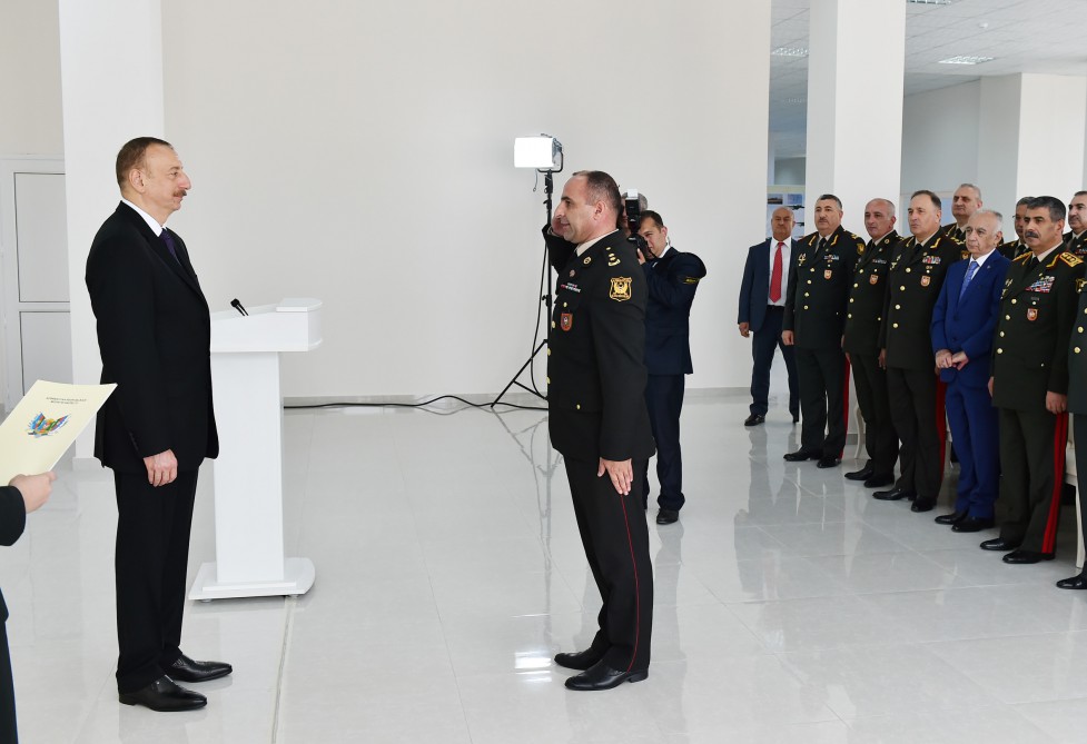 President Aliyev views residential building for servicemen