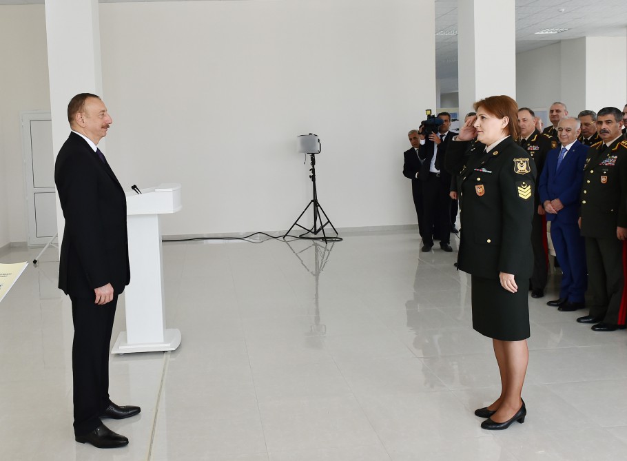 President Aliyev views residential building for servicemen