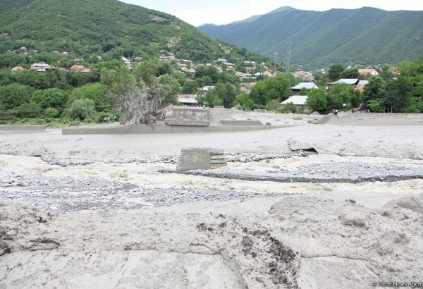 Floods displace more than 7,400 in Uruguay