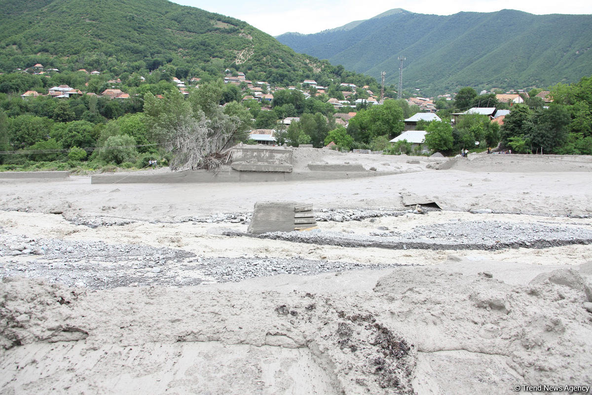 Hundreds dead in Sierra Leonean capital mudslide
