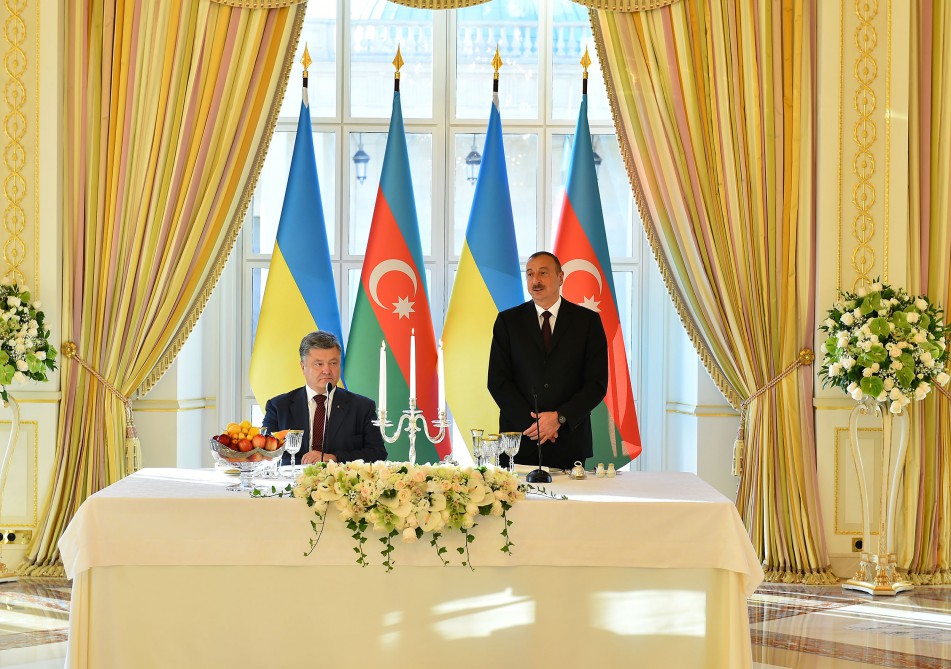 President Aliyev hosts dinner reception in honor of president Poroshenko