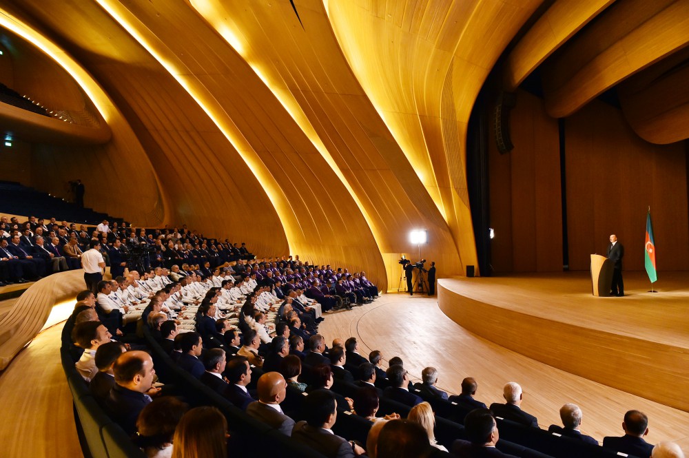 Azerbaijani president attends see-off ceremony for athletes competing at Rio Olympics (PHOTO)
