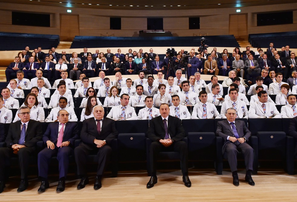 Azerbaijani president attends see-off ceremony for athletes competing at Rio Olympics (PHOTO)