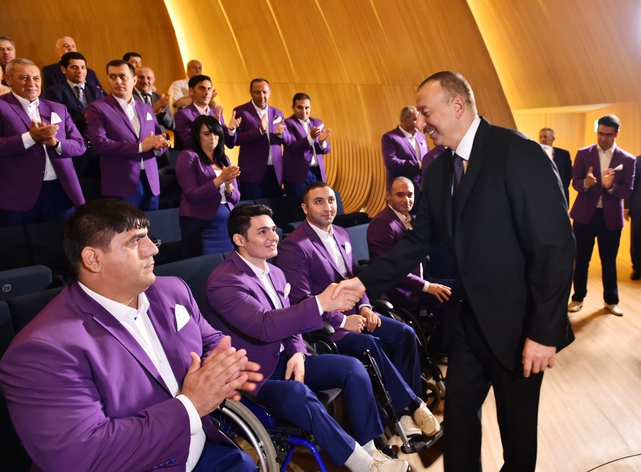 Azerbaijani president attends see-off ceremony for athletes competing at Rio Olympics (PHOTO)