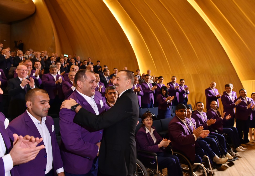 Azerbaijani president attends see-off ceremony for athletes competing at Rio Olympics (PHOTO)