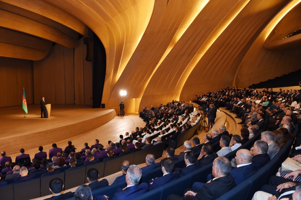 Azerbaijani president attends see-off ceremony for athletes competing at Rio Olympics (PHOTO)