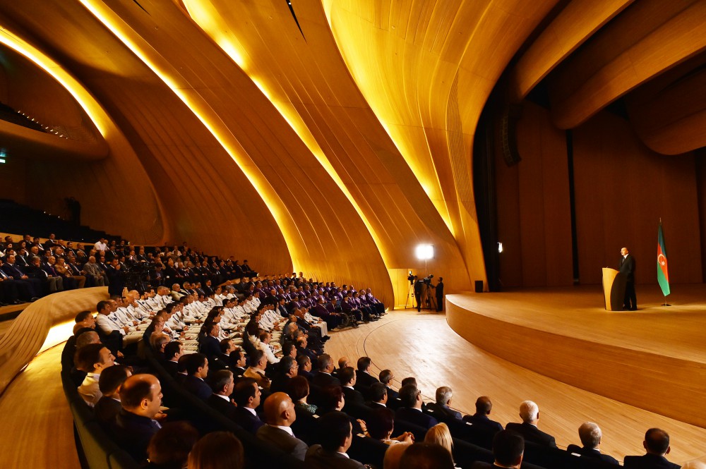Azerbaijani president attends see-off ceremony for athletes competing at Rio Olympics (PHOTO)
