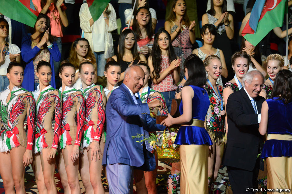 FIG World Cup in Baku: Winners in group exercises awarded (PHOTO)
