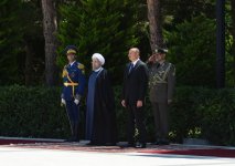Official welcoming ceremony held in Baku for Iranian president