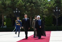 Official welcoming ceremony held in Baku for Iranian president