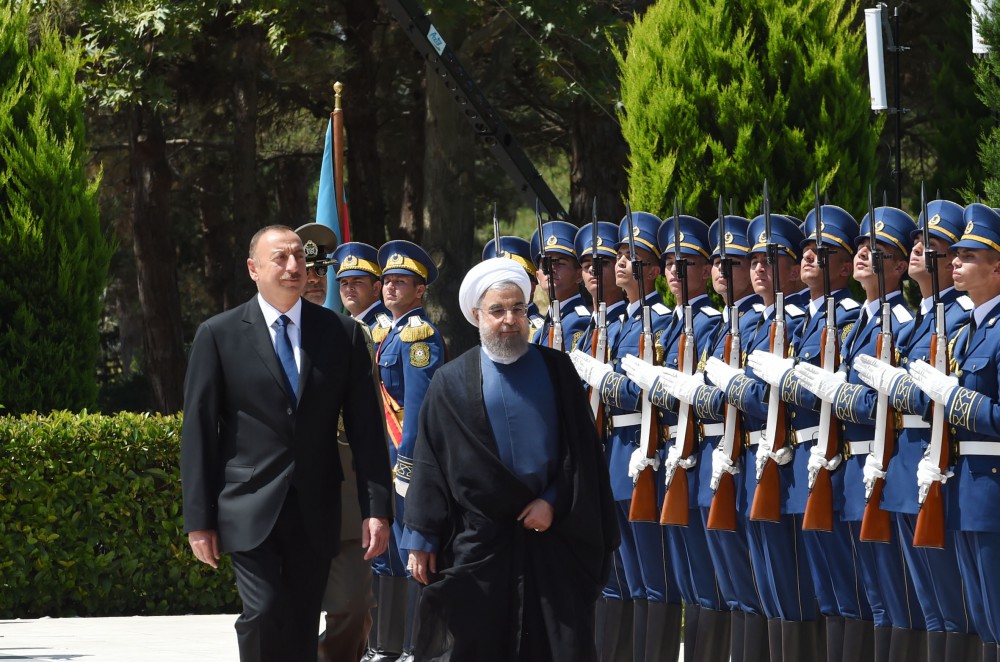 Official welcoming ceremony held in Baku for Iranian president