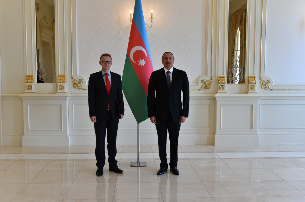 Ilham Aliyev notes importance of continuing Azerbaijan-Germany political dialogue, based on mutual trust (PHOTO)