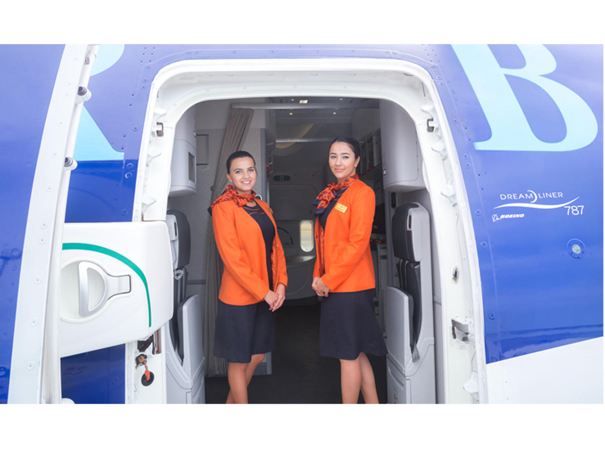 AZAL announces recruitment of female flight attendants