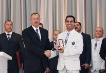 Ilham Aliyev, his spouse meet Azerbaijani Olympians