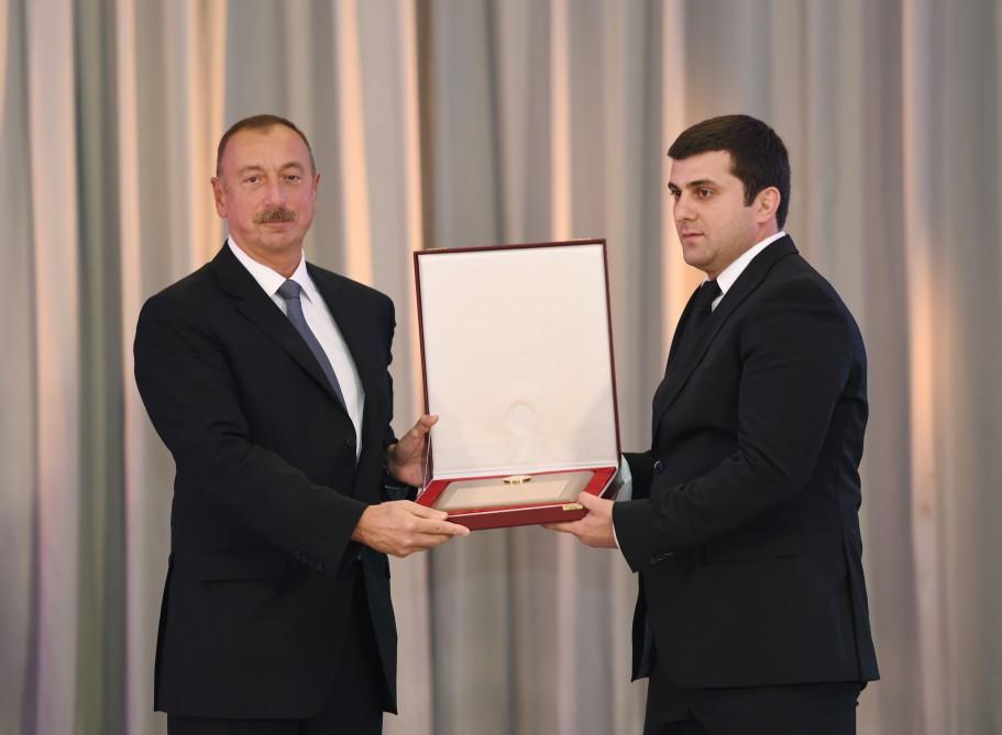 Ilham Aliyev, his spouse meet Azerbaijani Olympians