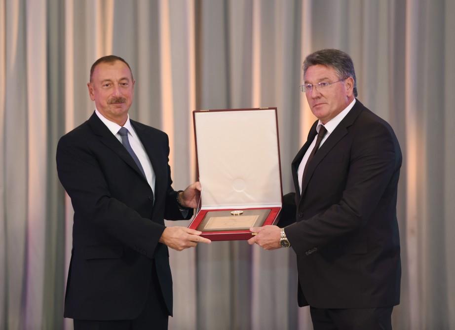 Ilham Aliyev, his spouse meet Azerbaijani Olympians
