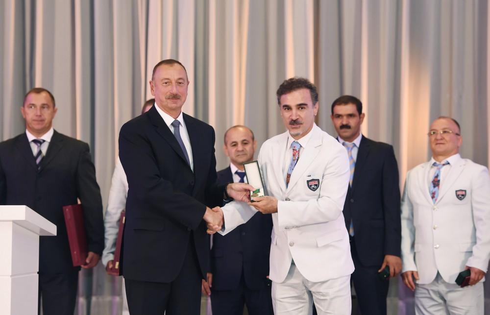 Ilham Aliyev, his spouse meet Azerbaijani Olympians
