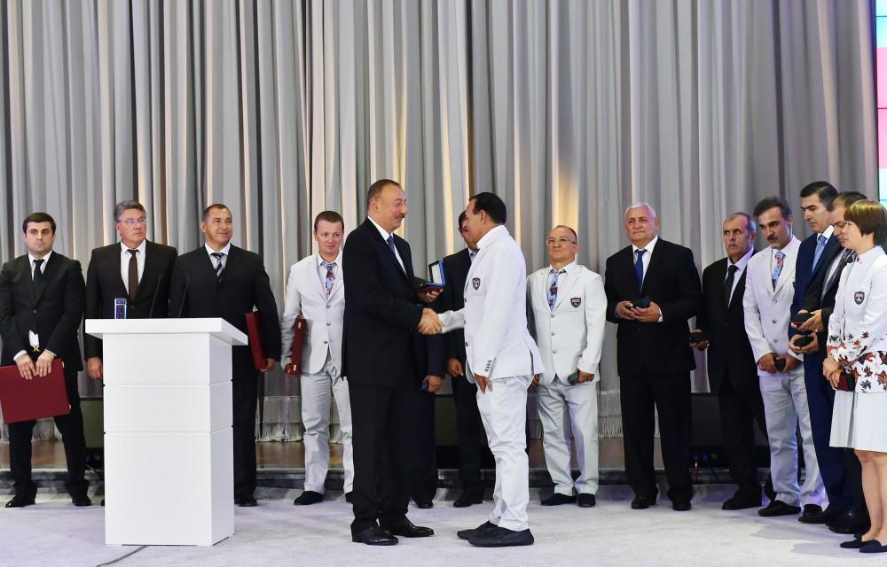 Ilham Aliyev, his spouse meet Azerbaijani Olympians