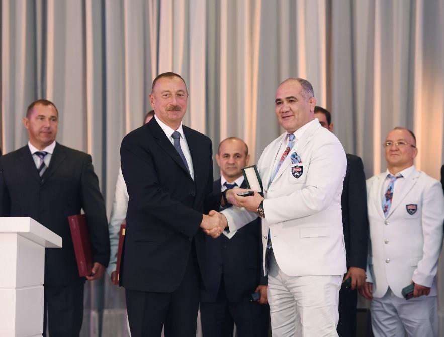Ilham Aliyev, his spouse meet Azerbaijani Olympians