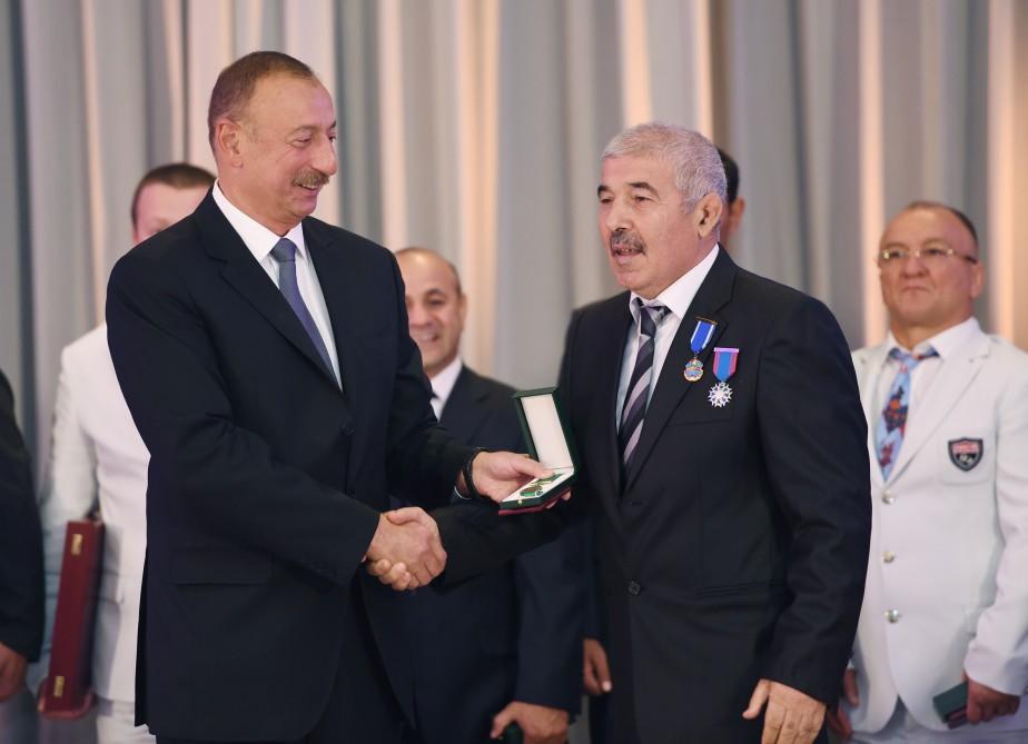 Ilham Aliyev, his spouse meet Azerbaijani Olympians