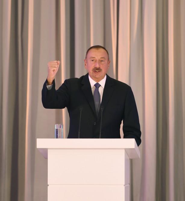 Ilham Aliyev, his spouse meet Azerbaijani Olympians