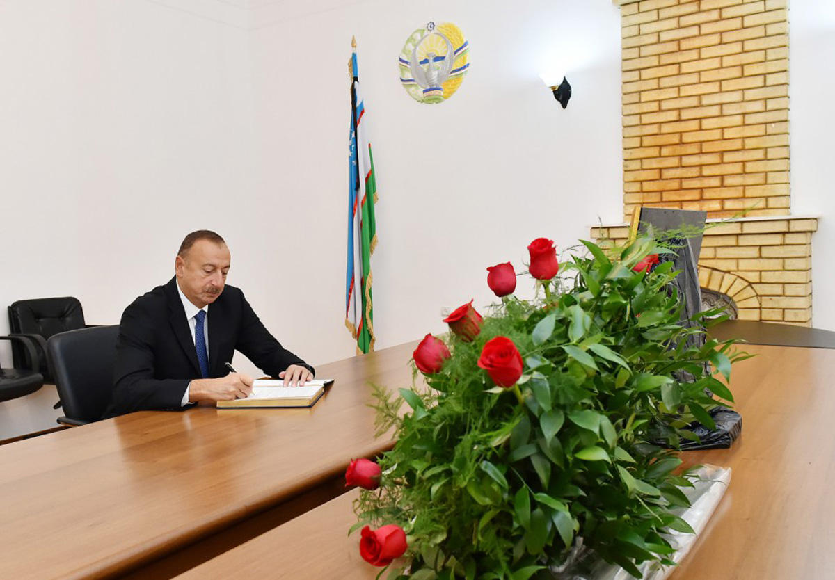 President Ilham Aliyev visits Uzbek embassy in Baku (PHOTO)
