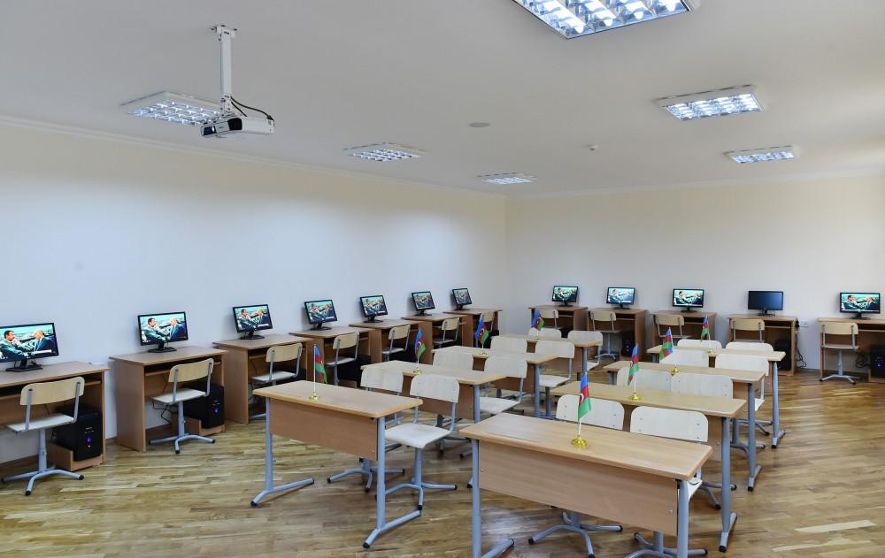 Ilham Aliyev views overhauled school-lyceum in Baku (PHOTO) (UPDATE)