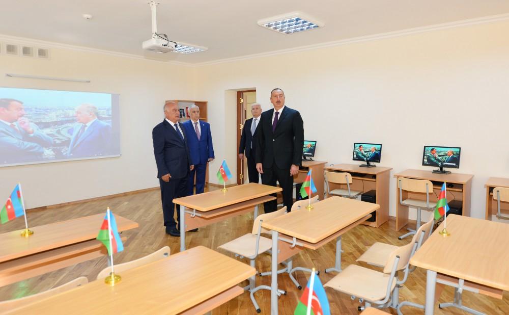 Ilham Aliyev views overhauled school-lyceum in Baku (PHOTO) (UPDATE)