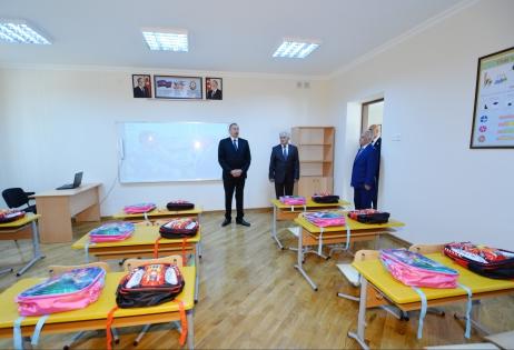 Ilham Aliyev views new education block of school in Baku (PHOTO) 