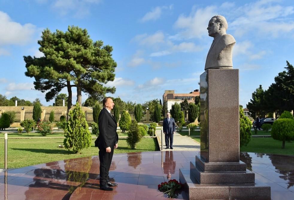 Ilham Aliyev attends Zarba UAVs presentation (PHOTO)