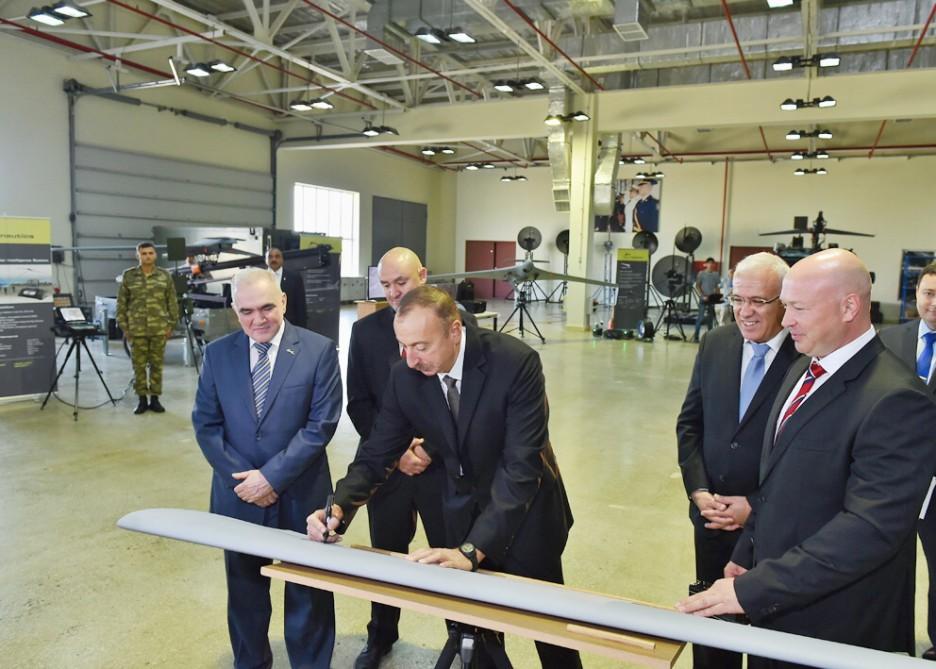 Ilham Aliyev attends Zarba UAVs presentation (PHOTO)