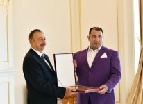 Ilham Aliyev meets Azerbaijani Paralympians (PHOTO)