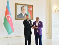 Ilham Aliyev meets Azerbaijani Paralympians (PHOTO)