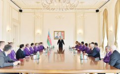 Ilham Aliyev meets Azerbaijani Paralympians (PHOTO)