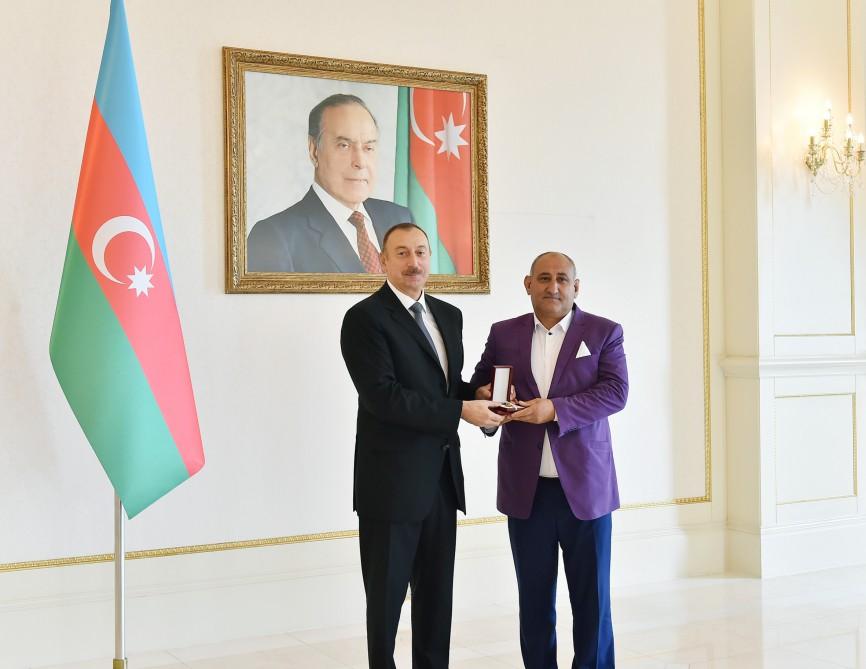 Ilham Aliyev meets Azerbaijani Paralympians (PHOTO)