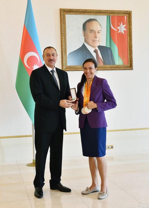 Ilham Aliyev meets Azerbaijani Paralympians (PHOTO)