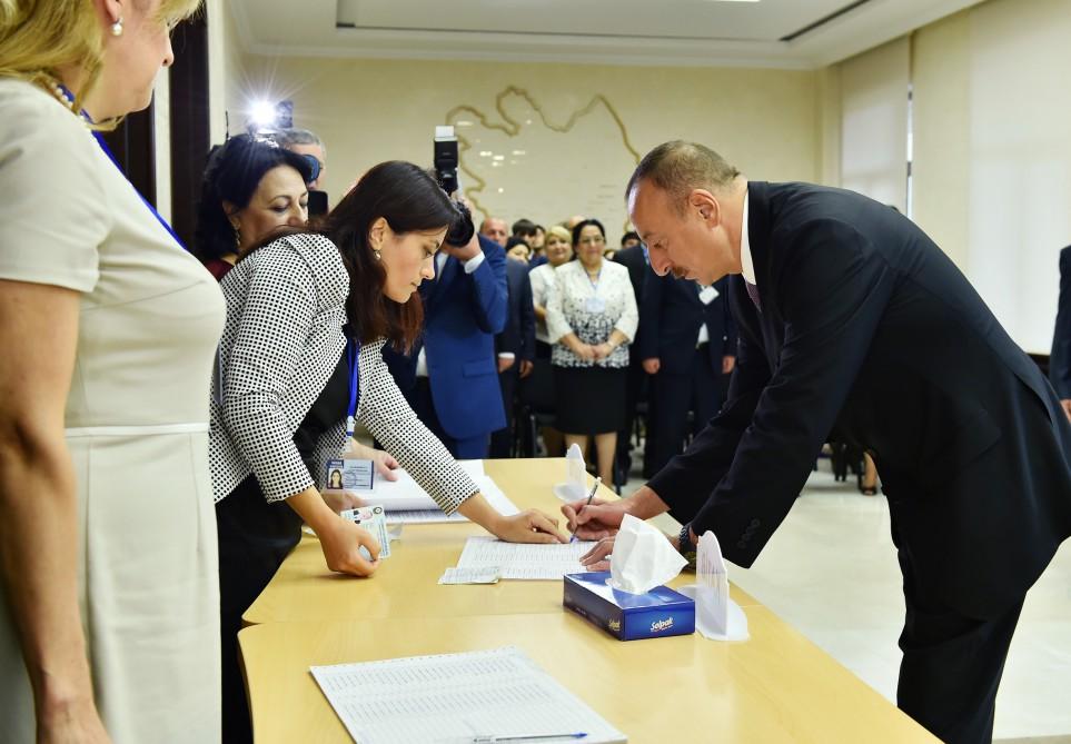 Ilham Aliyev, his spouse vote at constitutional referendum