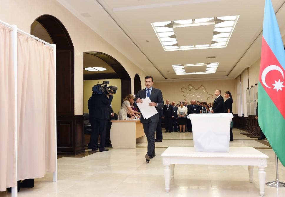 Ilham Aliyev, his spouse vote at constitutional referendum